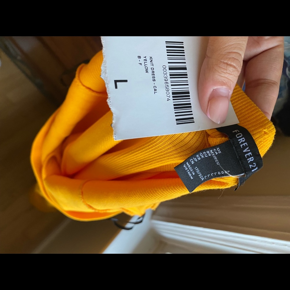 Yellow Maxi/bodycon dress - Picture 3 of 3